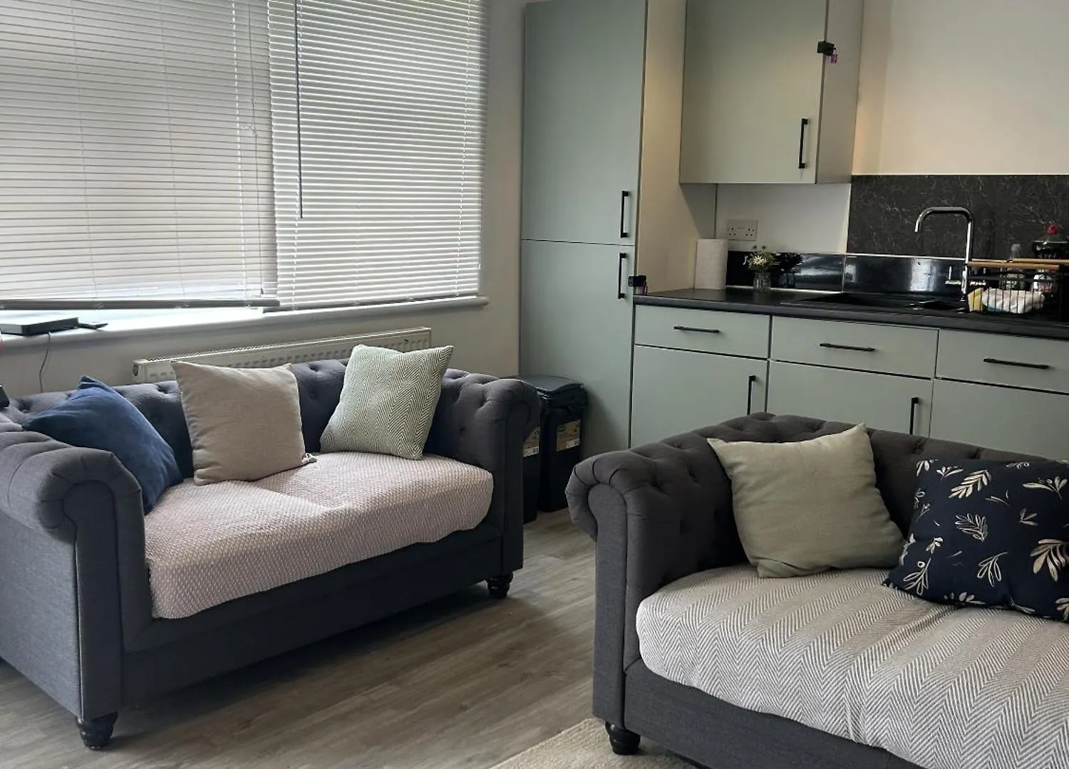 2 Bed Apartment Near Gatwick Horley
