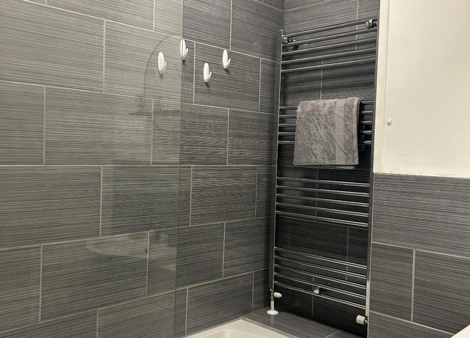 2 Bed Apartment Near Gatwick Horley